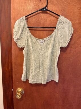 Hollister Sage Green Floral Puff Sleeve Button-Up Top